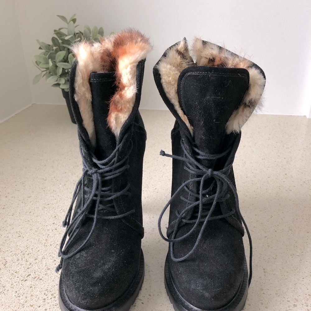 Elizabeth & James Black Fur Lined Suede Boots